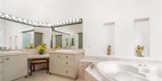 5206 Topeka Drive Gallery 1