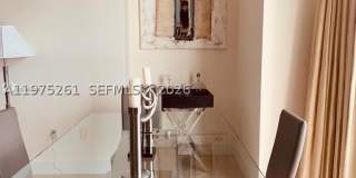 1425 Brickell Ave Gallery 5