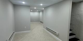 Beautiful Newly Renovated 4 Bedroom Home Now Available in Belmont!!! Gallery 23