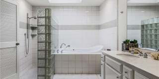 19 Cornell Gallery 19