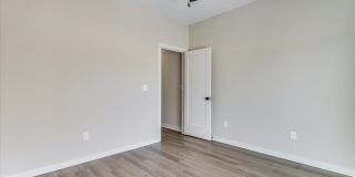 Beautiful Three Bedroom, Two Bathroom Gallery 15