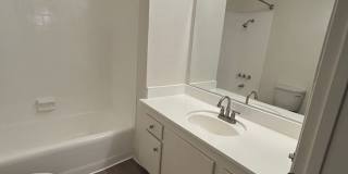 Spacious 2 Bed / 2 Bath with Large Balcony – Pet Friendly! Gallery 12