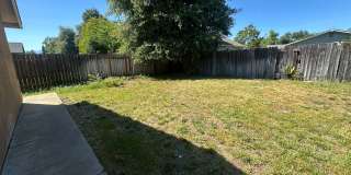 Well maintained home in desirable neighborhood! Gallery 36