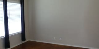 PRICE DROP !! Gallery 11