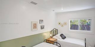 3320 NE 13th Ave Gallery 16