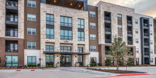 Aura Avant Gallery 32