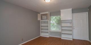 Cozy Remodeled House Near Downtown Gallery 11