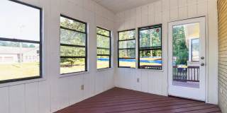 Unique 3 Bedroom Home with Large Yard & Bonus Room! Gallery 21