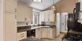 38501 Oaktree Gallery 7