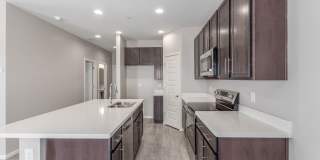Brand New Build! Massive modern 4 bedroom/4.5 bathroom townhome in the heart of Chandler Gallery 11