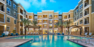 District at Biltmore Apartments Phoenix Gallery 1