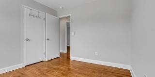 19 Bradley Avenue Gallery 22
