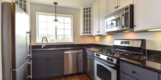 Everyday conveniences are all just moments away, offering the perfect balance of comfort, convenience, and vibrant neighborhood living. Gallery 9