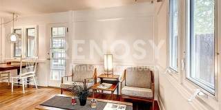 Charming 2 Bed 1 Bath in Great Neighborhood! Gallery 1