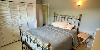 Available Nov 1st / Furnished / 1-Car Garage / 1 Dog on Approval Gallery 13