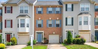 1020 MEANDERING Way Gallery 1