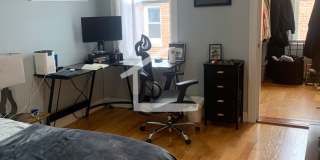 Newly Renovated 5 bed unit next to the Green Line in Allston. Gallery 6