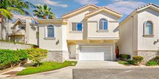 15892 Ocean Lane Gallery 1