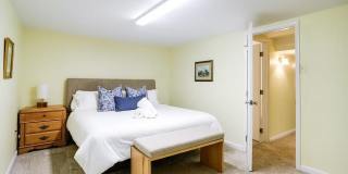 9724 ADMIRALTY Drive Gallery 27