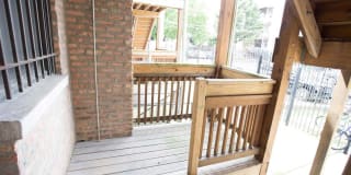 5416 S. Woodlawn Avenue Gallery 31