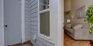 2-Story Condo, Wood Flrs Wood FP Gallery 19