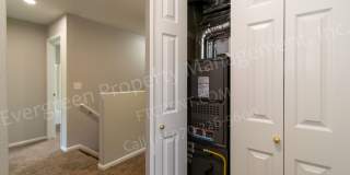 Fantastic 4 bedroom, 2 bathroom home in great location! Gallery 32