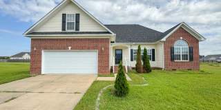 4 Bed 2 Bath Home in Raeford Gallery 1