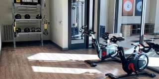 Reserve on Kingsland Gallery 51