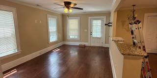Bungalow in Charlotte with 2 bedrooms, 2 baths Gallery 7