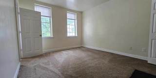 302 E Wythe St Gallery 6