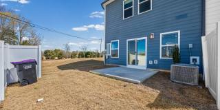Beautiful 3-bed, 2.5 bath end unit townhome in Penley Place of Clover! Gallery 28