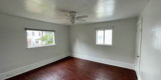 2 bed 1 bath - Greenfield, nice location, laundry included Gallery 1