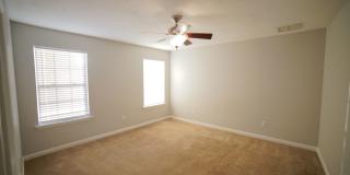 3 Bed / 3.5 Bath Townhome in NW Gallery 22