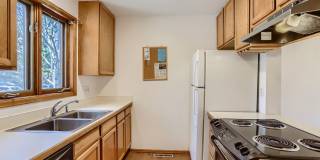 End Unit Townhome with 2 Beds, an Office and Southern Exposure Gallery 7