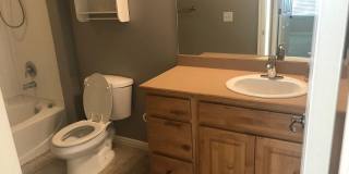 Wonderful 3 bed / 2 bath Condo with a pool Gallery 16