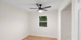 Room in 3 Bedroom Home at Braden Dr Gallery 11