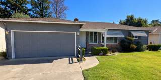 Charming Single Story 2 Bedroom Home in Established West Sac Neighborhood Gallery 1