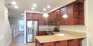 Beautiful Townhome, Solar, A/C, Very Spacious, 2c Garage, EV charger, Next to Park! Gallery 4