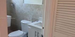 160 NE 55th St Gallery 8