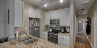 Two Bedroom with Garage near Grandview Gallery 5