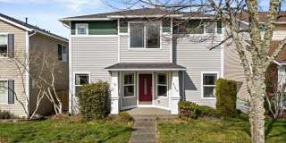 Spacious 4-Bed Home in DuPont | Huge Loft & 5 Mins to JBLM! Gallery 1