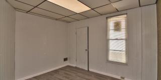 1418 Capouse (bottom floor) Avenue Gallery 18