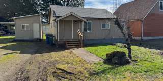 Freshly updated 2 bed, 1 bath house in Lowell Gallery 1