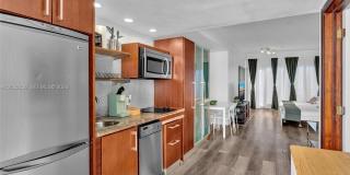1052 Ocean Dr Gallery 7