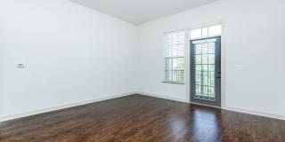 1810 Belcourt Gallery 5