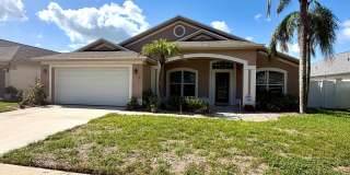 Beautiful 3 Bedroom 2 Bathroom Pool Home in Valrico! Gallery 1