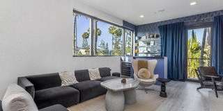 137 North Doheny Drive Gallery 5