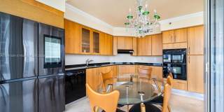 19111 Collins Ave Gallery 14
