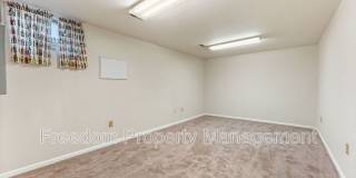 726 Pine Tree Ct. Gallery 29