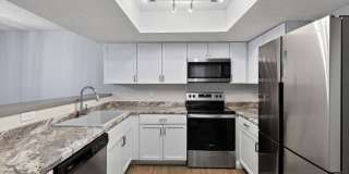 Modern 3BR Rental with Gated Yard, Garage & Prime San Antonio Location Gallery 6